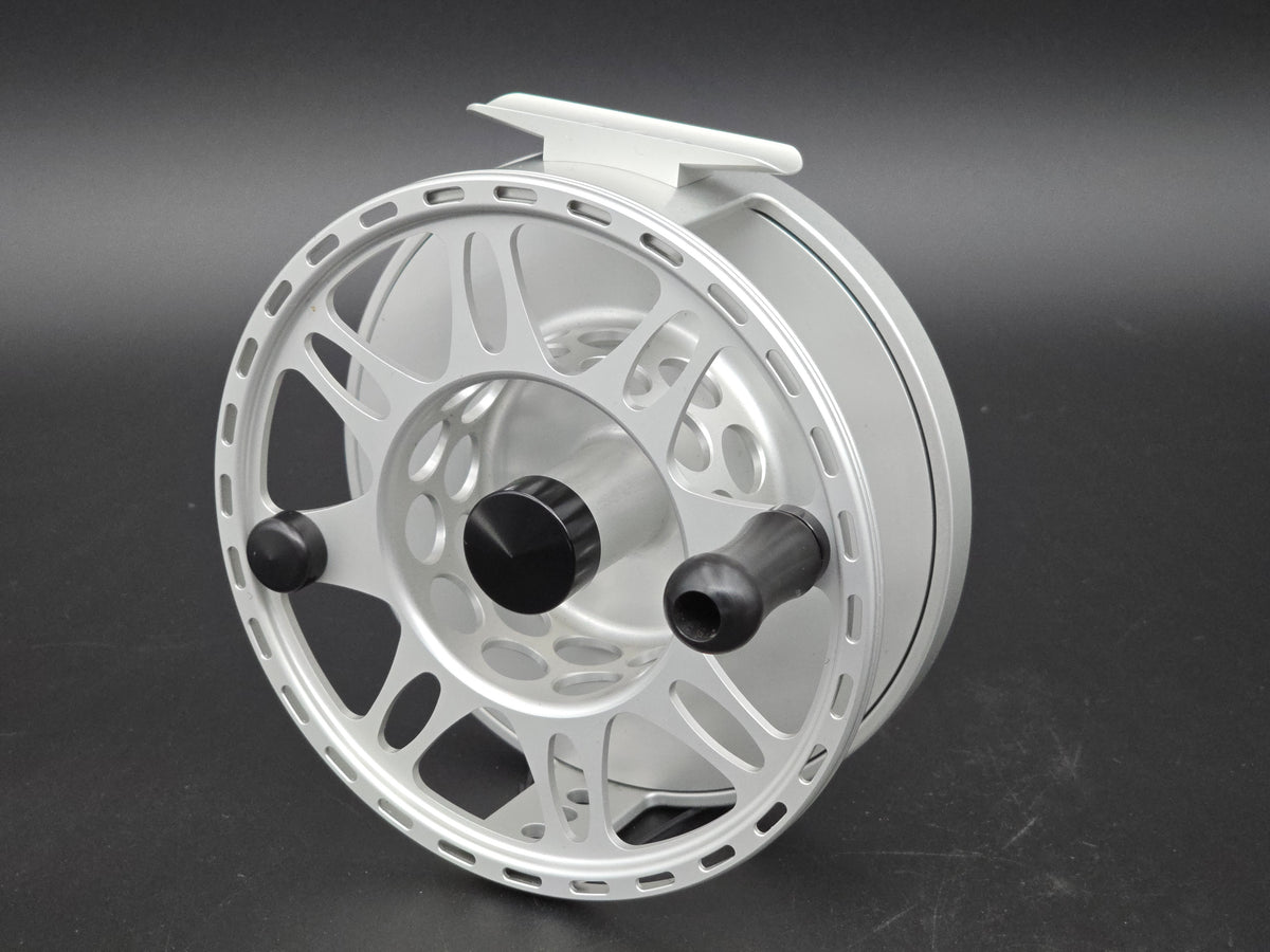 Tibor Pacific Fly Reel - Frost Silver