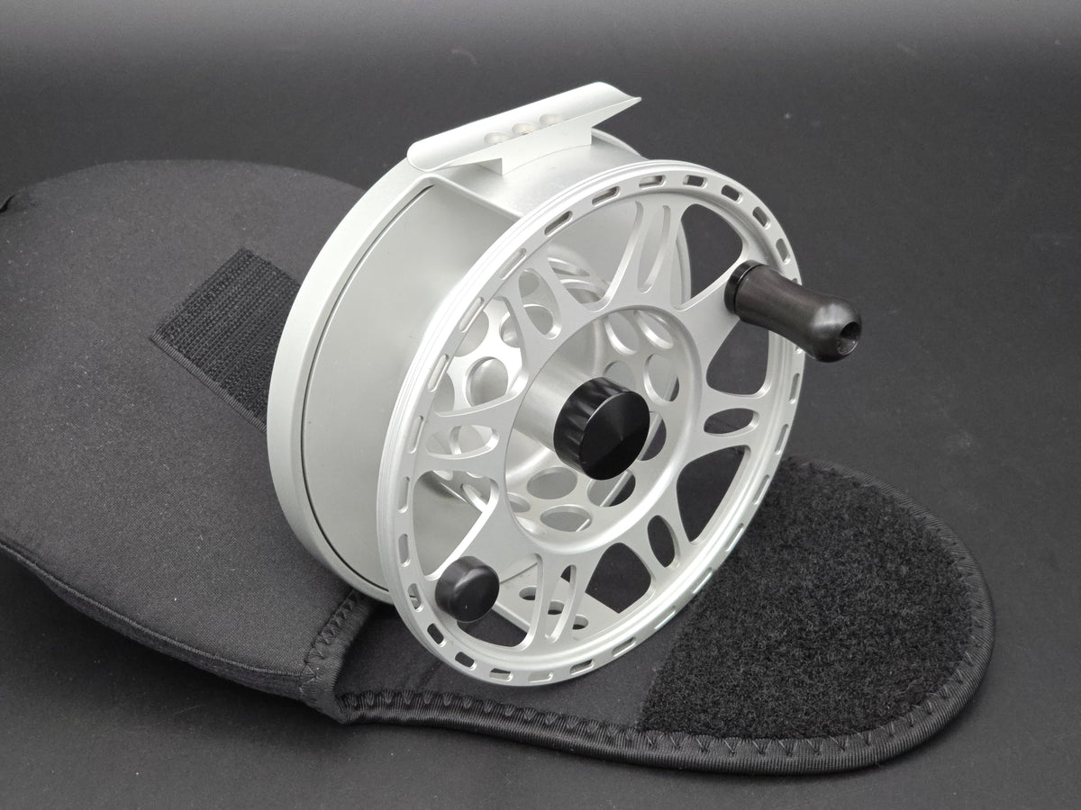 Tibor Pacific Fly Reel - Frost Silver