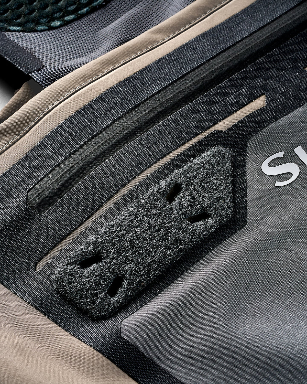 Simms G3 Pro Guide Waders chest tool docking station