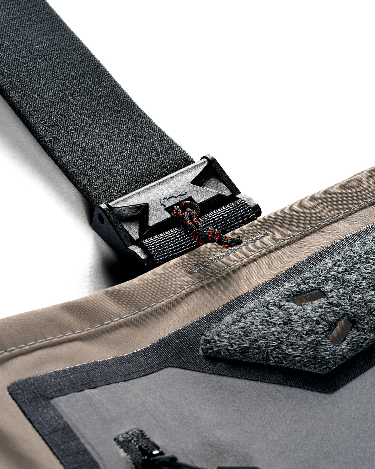 Simms G3Z Pro Stockingfoot Wader - shoulder strap close up