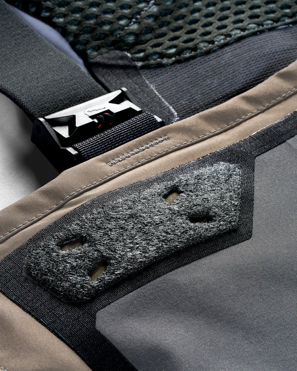 Simms G3Z Pro Stockingfoot Wader - Close-up patch and strap