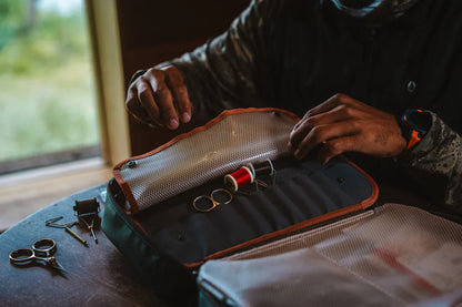 Fishpond Backwater Fly Tying Kit - internal pockets