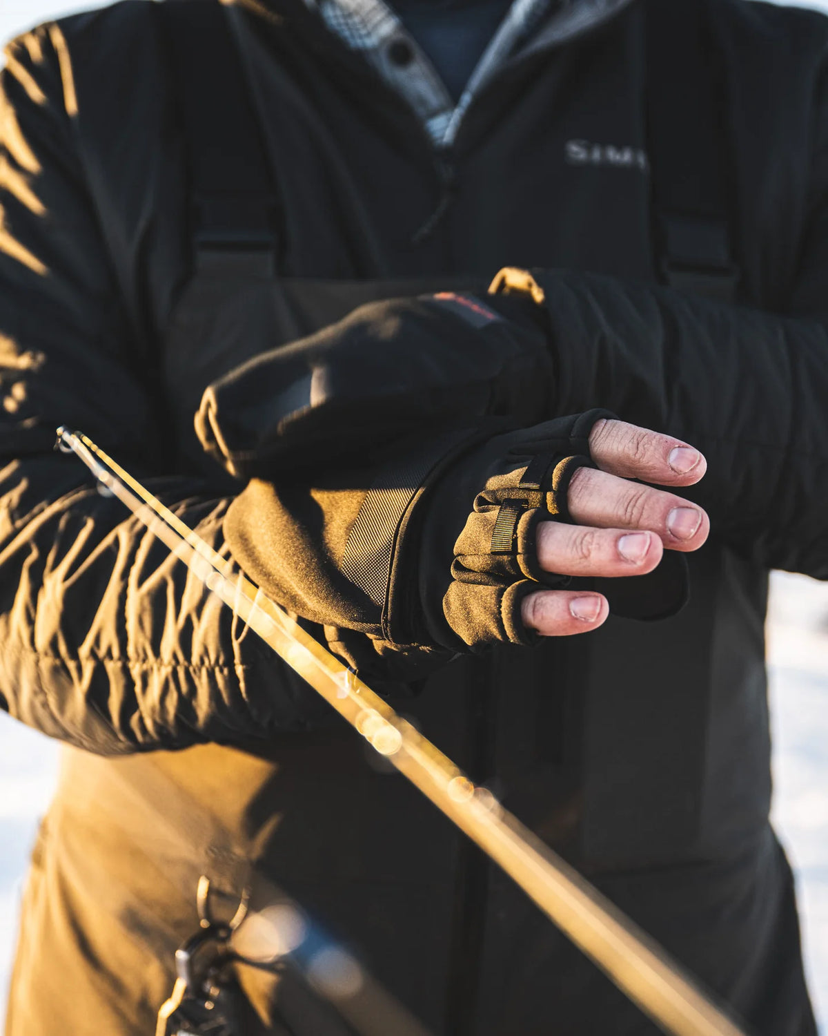 Simms WindStopper Foldover Fishing Mitt - Black