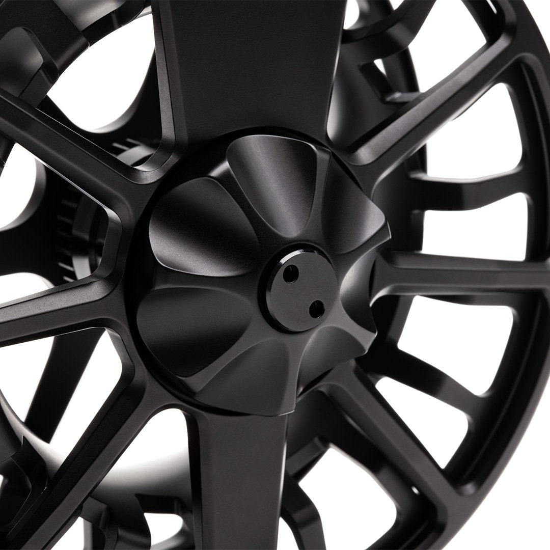 Lamson Guru S Fly Reels - Size 7+ Color Blackout