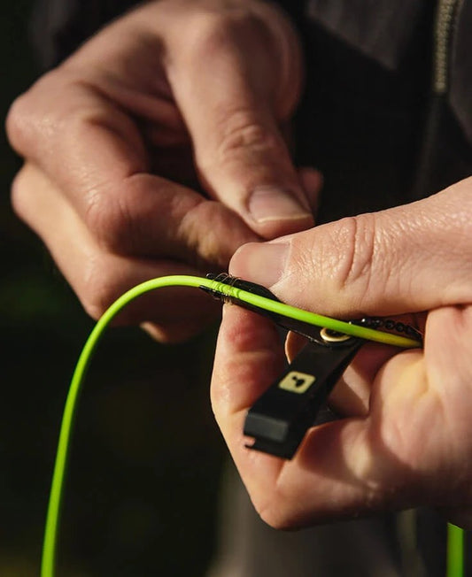 Loon Rogue Nipper w/ Knot Tool - Black