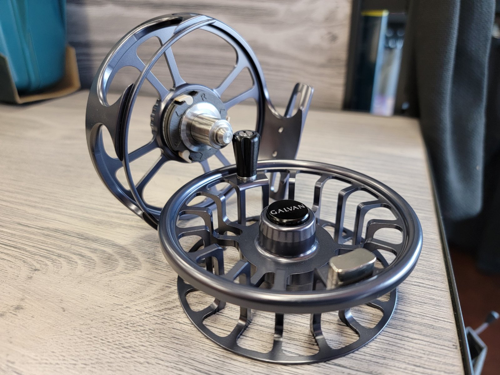 Lamson 3.5 Fly Reel with Extra Spool WF8F & WF7F Line and Orvis & Lamson  Case